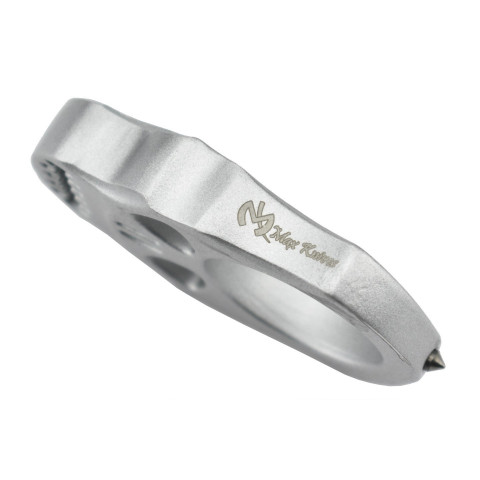 Poing Américain Max Knives Skull : Discrétion et Impact Puissant