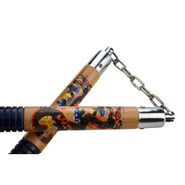 Nunchaku en bois de hêtre : robustesse et style unique